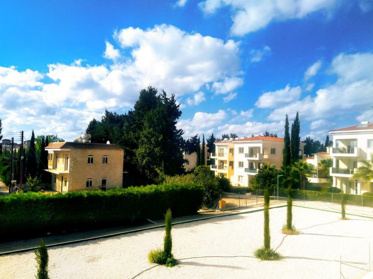 Enjoy The Silence Apartments Paphos Exterior foto