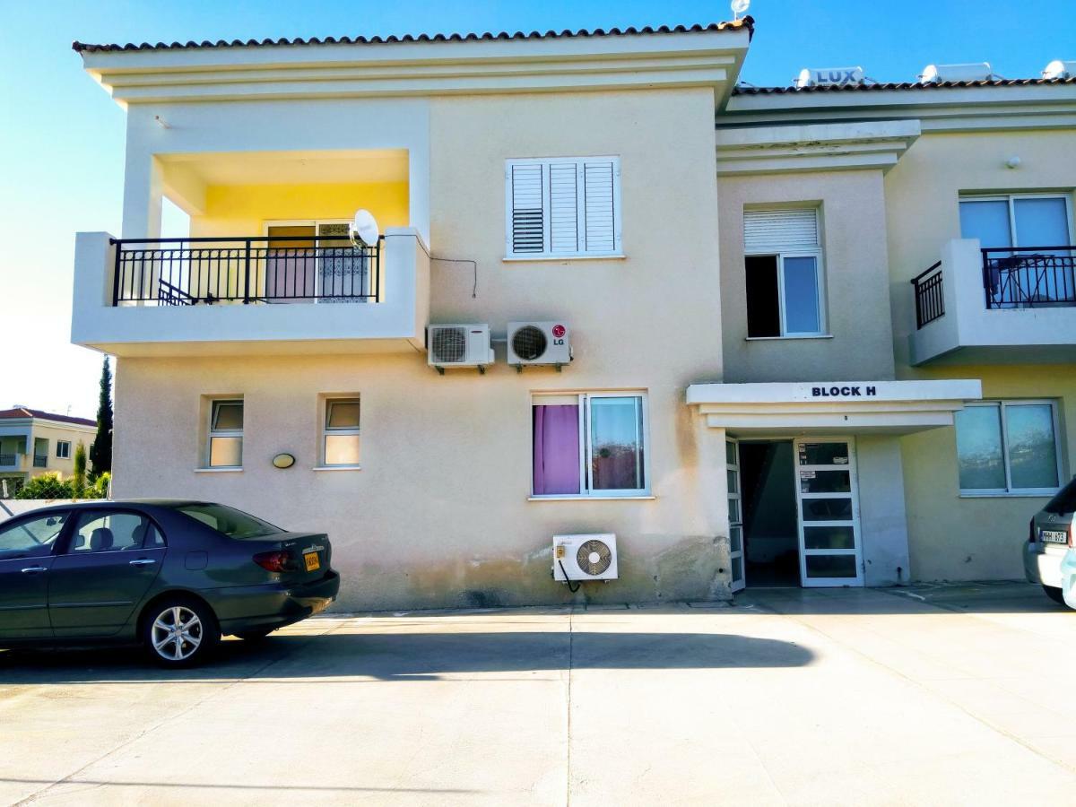 Enjoy The Silence Apartments Paphos Exterior foto