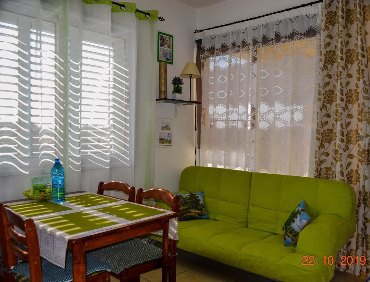 Enjoy The Silence Apartments Paphos Exterior foto